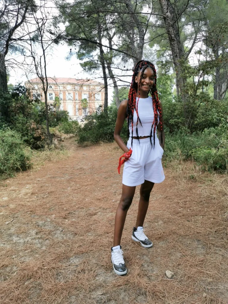 Un des danseuses de l'école référence Pacific School