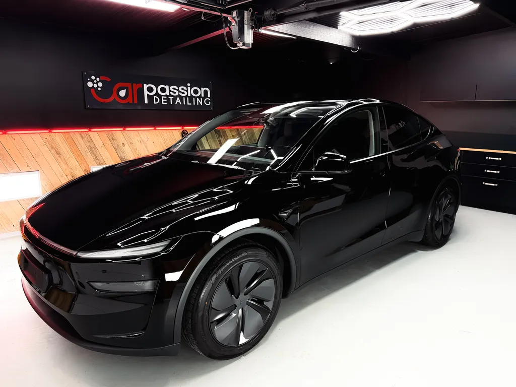 FILM DE PROTECTION PPF HAUT DE GAMME POUR CETTE TESLA MODEL Y JUNIPER