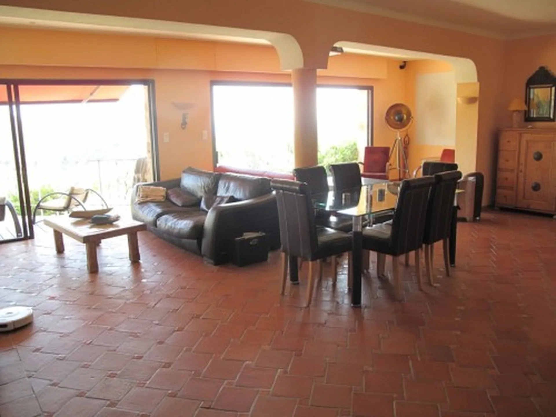 Exclusivité A vendre villa 6 Cassis bénéficiant d'une vue sur la mer + T2 indépendant