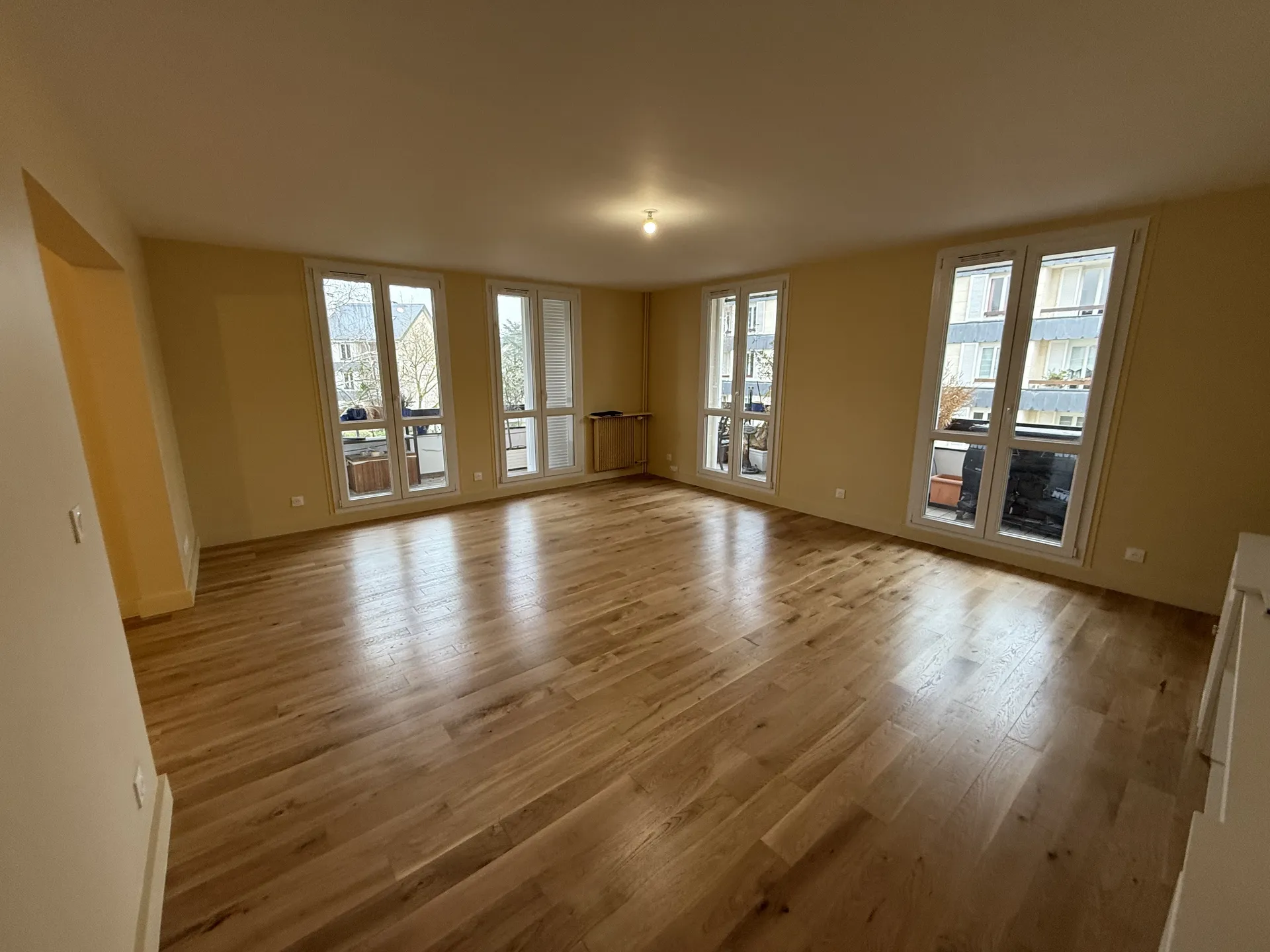 salon parquet au sol