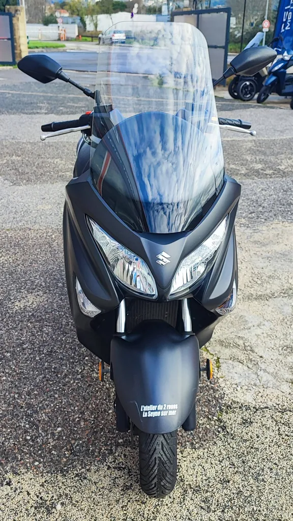 SUZUKI BURGMAN 125 DU 04/2018 AVEC 16000 KM
