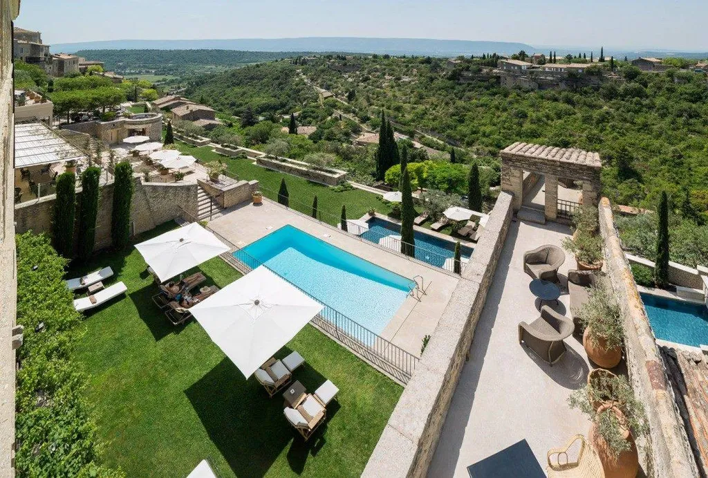 le PALACE LA BASTIDE DE GORDES