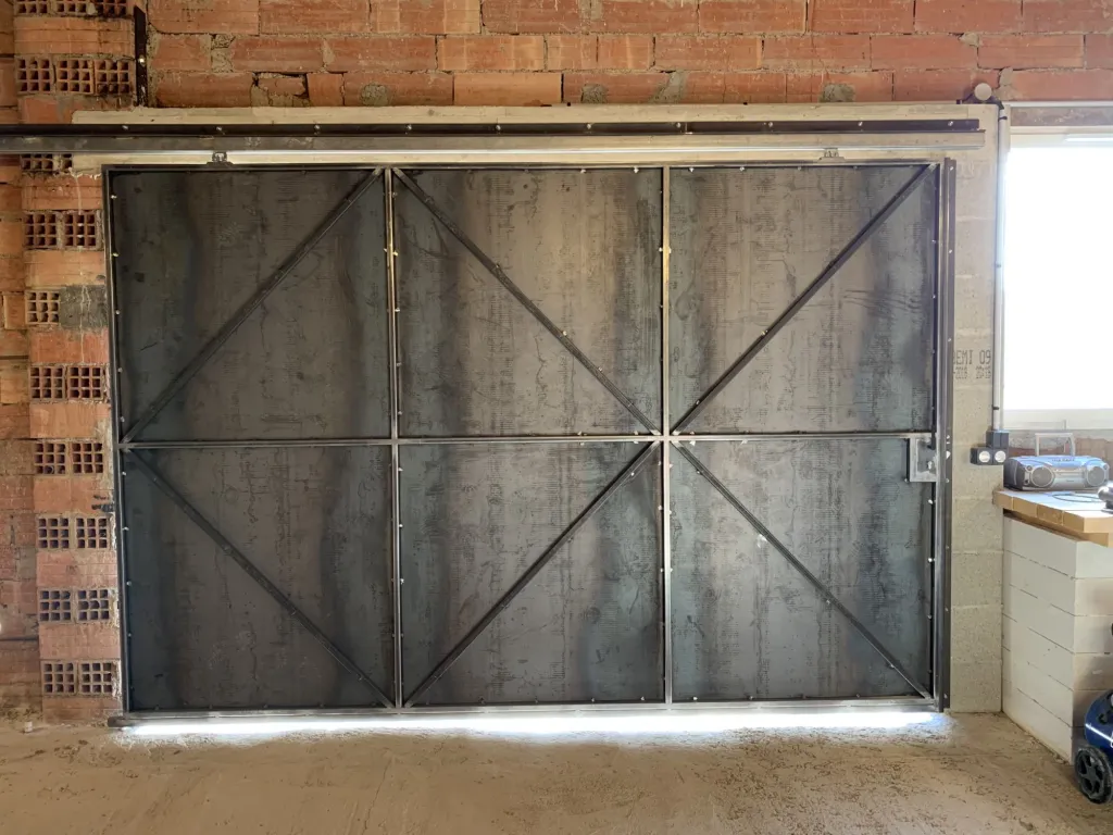 Porte coulissante pour garage aux Milles à Aix-en-Provence