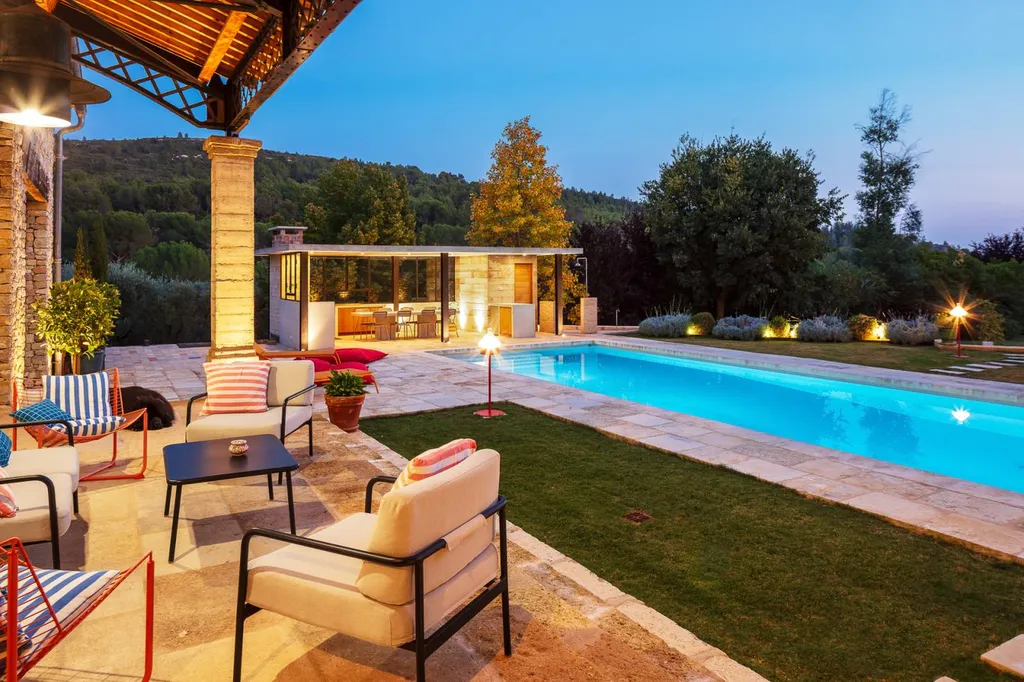 réalisation d'une piscine traditionnelle 13300 Salon-de-Provence