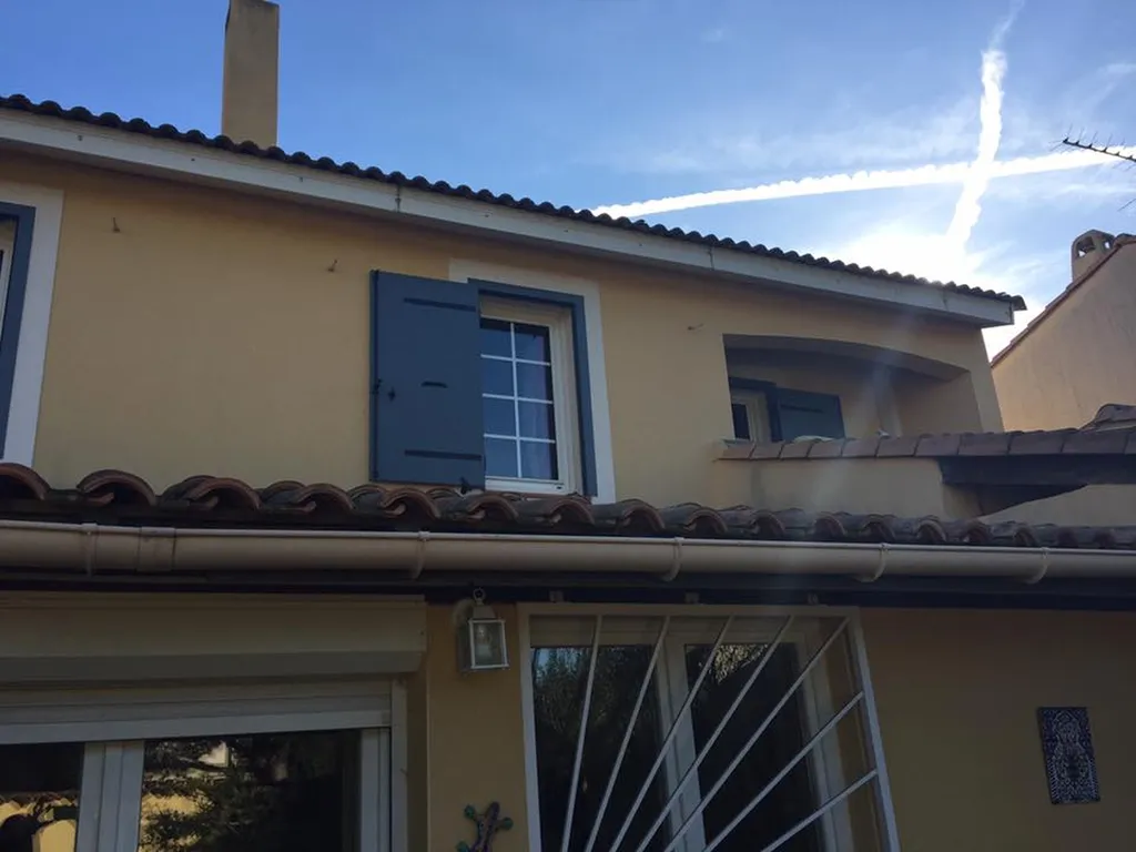 Volets battants 7031 fsm sur Saint-mitre