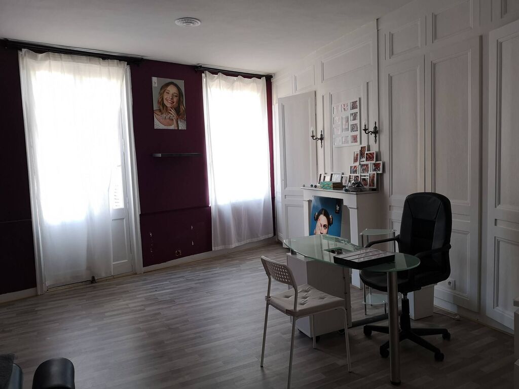 en vente cormeilles 27260 centre ville avec commerces