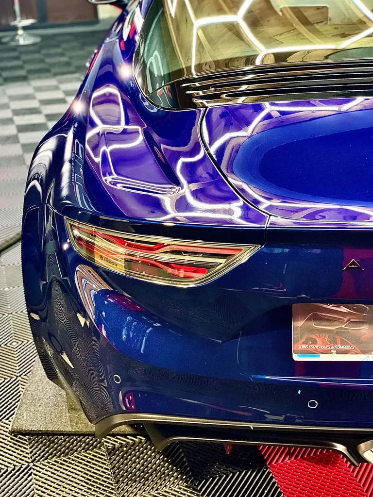 Protection PPF Renault alpine et traitement céramique carrosserie Lyon 