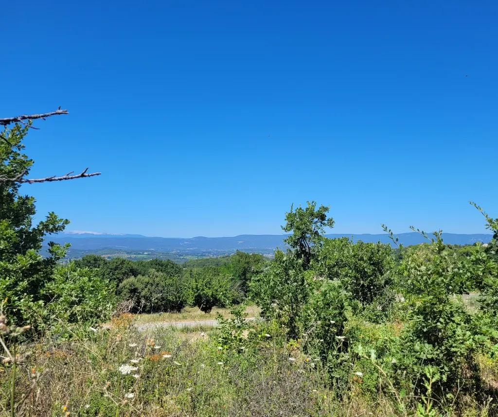 Parcelle constructible sur la magnifique commune de Bonnieux en plein cœur du Lubéron
