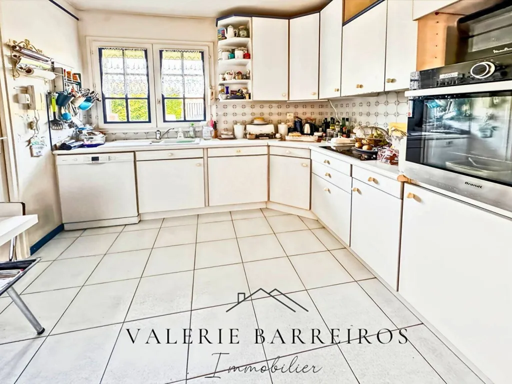 A vendre maison de caractère de 140 m² édifiée sur 850 m² de terrain sur le secteur de TOURVILLE LA RIVIERE 76410