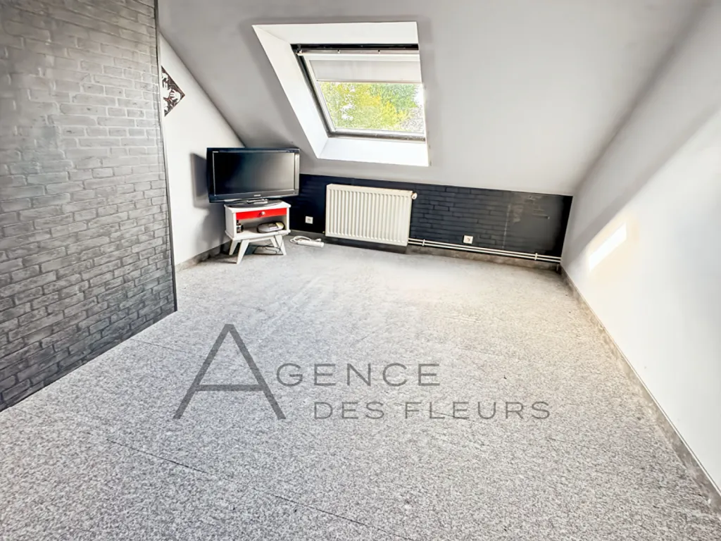A vendre maison de 145 m² édifiée sur 2400 m² de terrain sur la commune de LE BEC THOMAS 27370