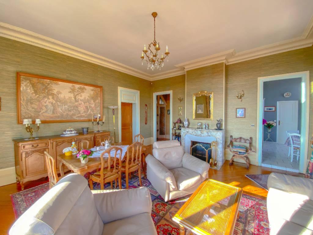 Rouen Hypercentre T3 avec Sejour spacieux avec Parquet et moulures