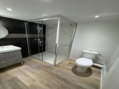 Rénovation complète d'une petite salle de bain à Marseille Montolivet 12 ème entreprise - Barbero Rénovation -