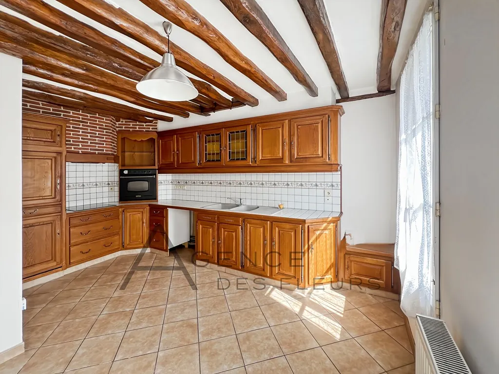 A saisir maison de ville 140 m² située à ELBEUF 76500