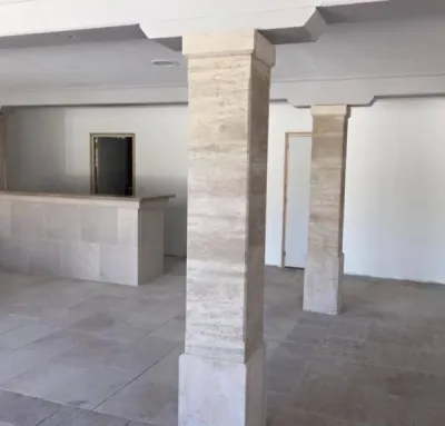 Comptoir, dallage et pilier en pierres naturelles de France