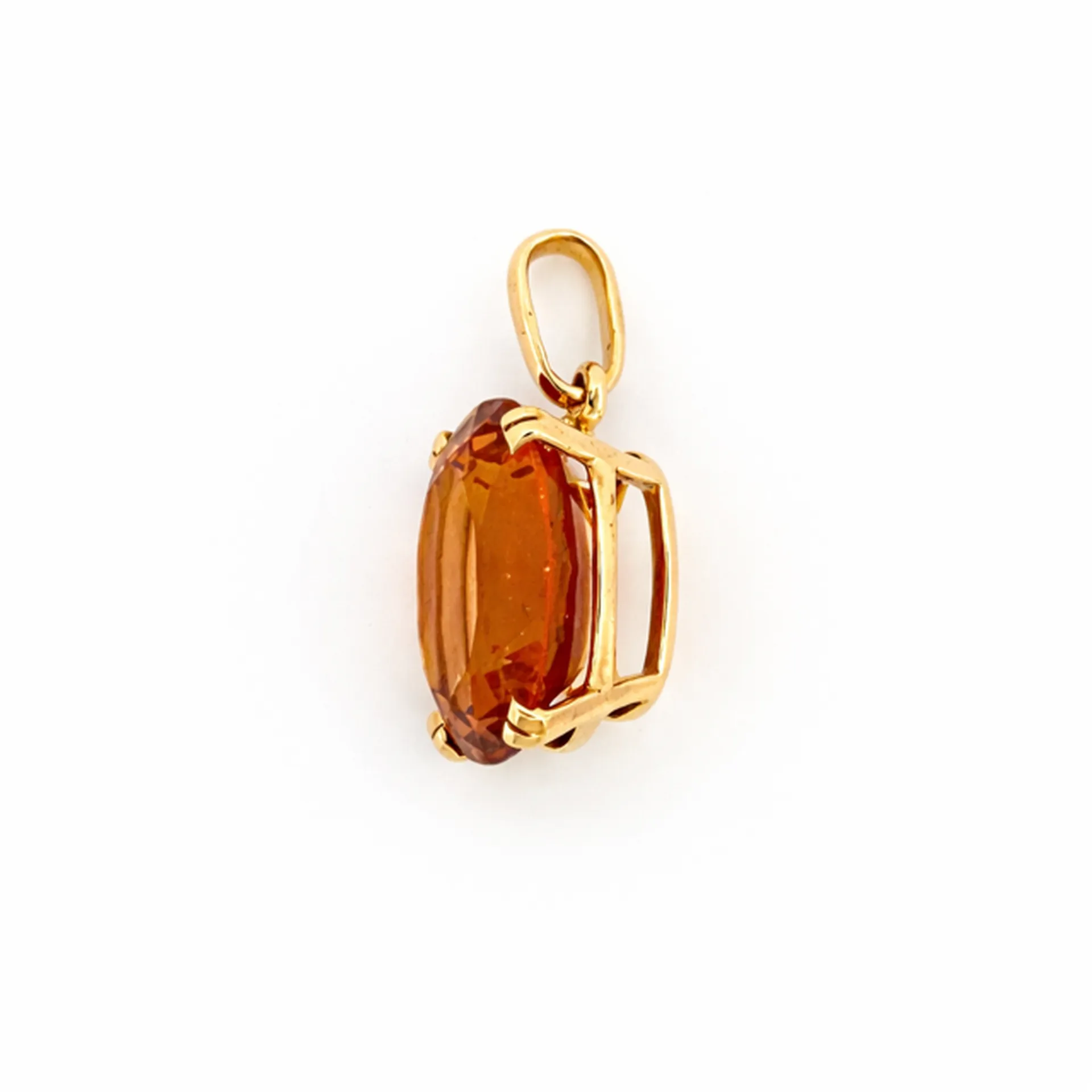 Pendentif or jaune 750 avec topaze impériale ovale 16x13 mm disponible à La Teste-de-Buch chez Or Ligne