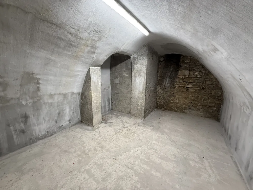 Location - Boutique 47 m², Dugommier, Rue de Charenton 75012 PARIS
