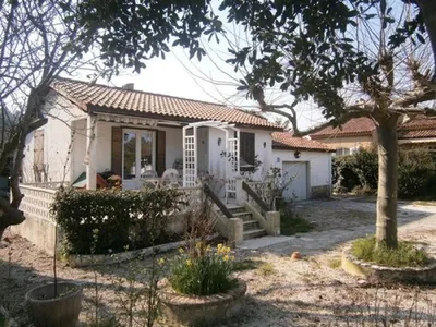 Vente maison Roquefort La Bédoule quartier calme avec terrain plat