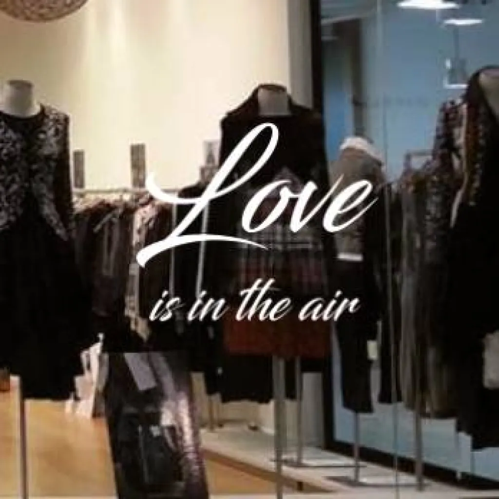 Autocollant personnalisé et vinyle adhésif pour boutique à Aubagne proche de Roquefort La Bédoule