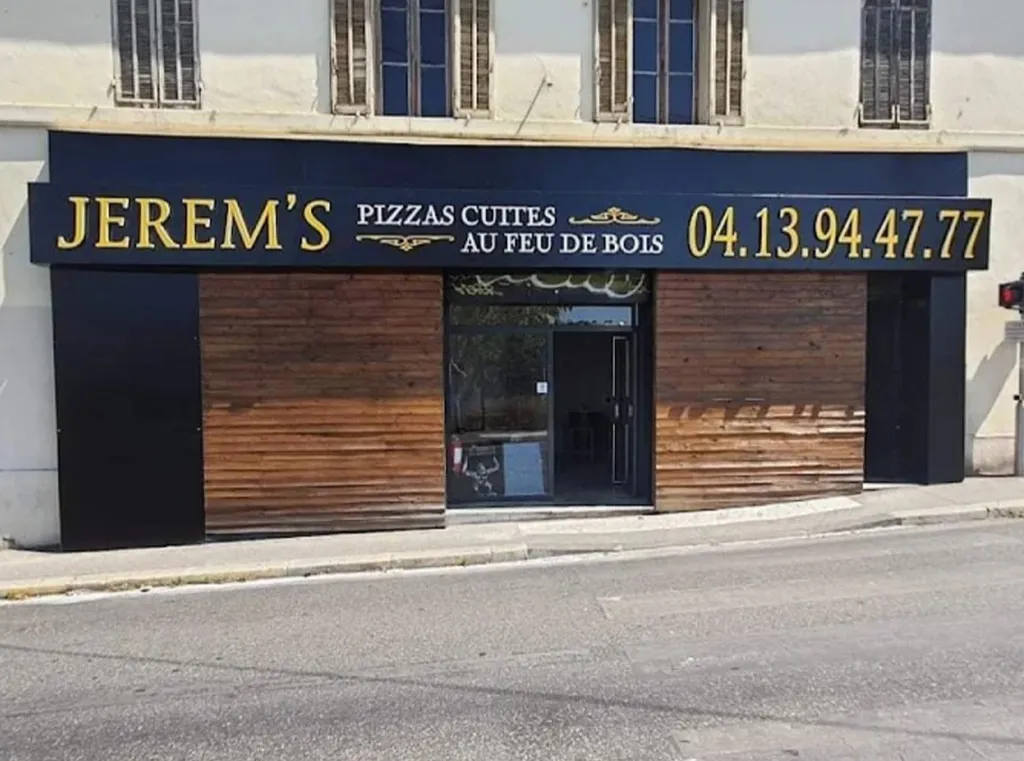 Enseigne lumineuse sur mesure en lettres relief à Aubagne proche de Marseille,  Carnoux en Provence