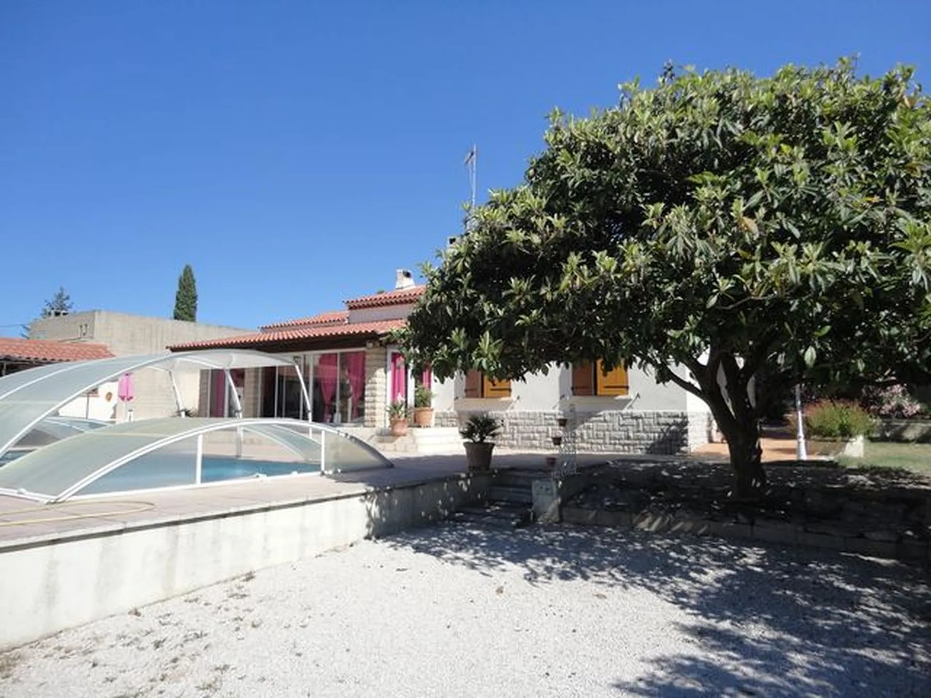 Trouver un bien 3/4 à acheter sur Roquefort La Bédoule proche toutes commodites