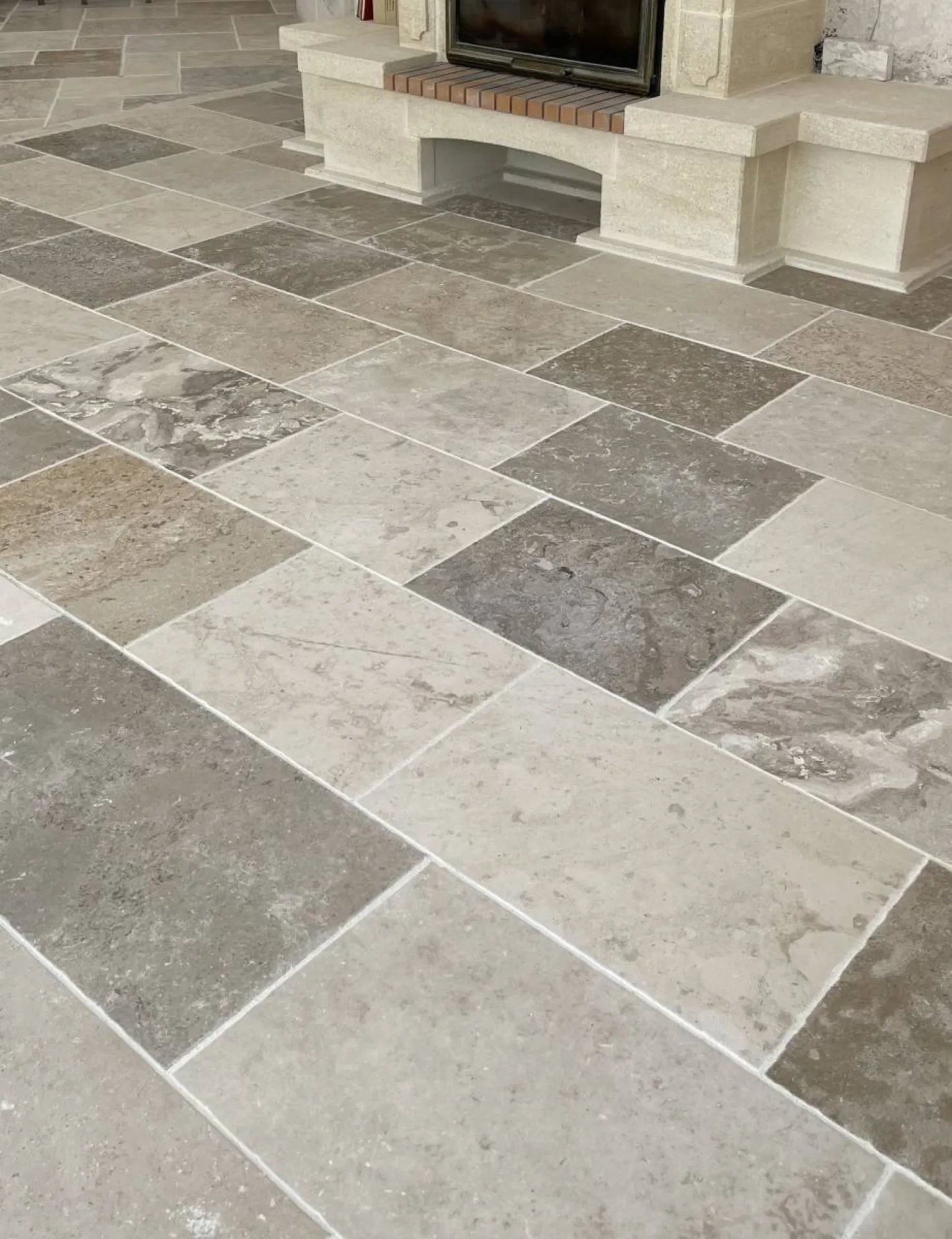 Pierre de Dordogne pour sol intérieur et sol extérieur livraison à Saint-Tropez