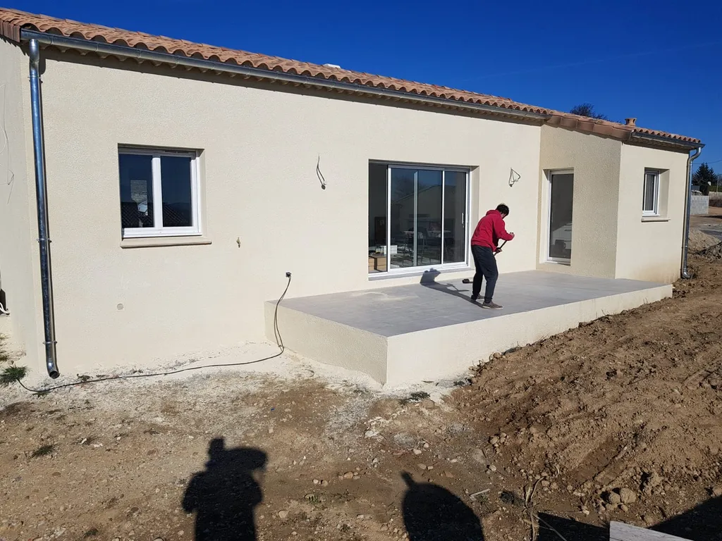 Particuliers et professionnels, Votre Installateur de gouttières sur-mesure à Avignon aluminium ou zinc devis gratuit et garantie décennale