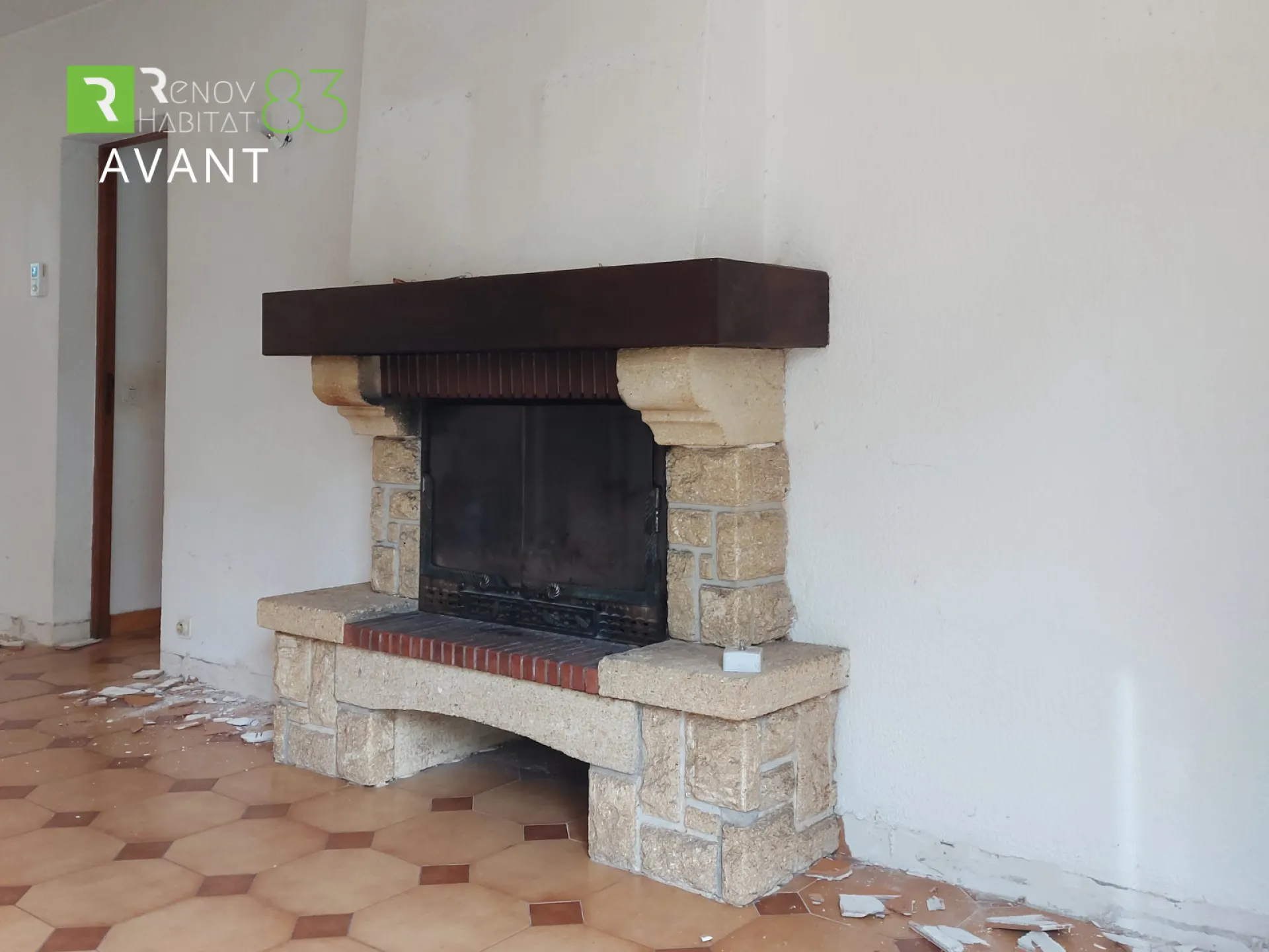 renovation-complete-maison-demolition-cheminee-hyeres-renov-habitat-83