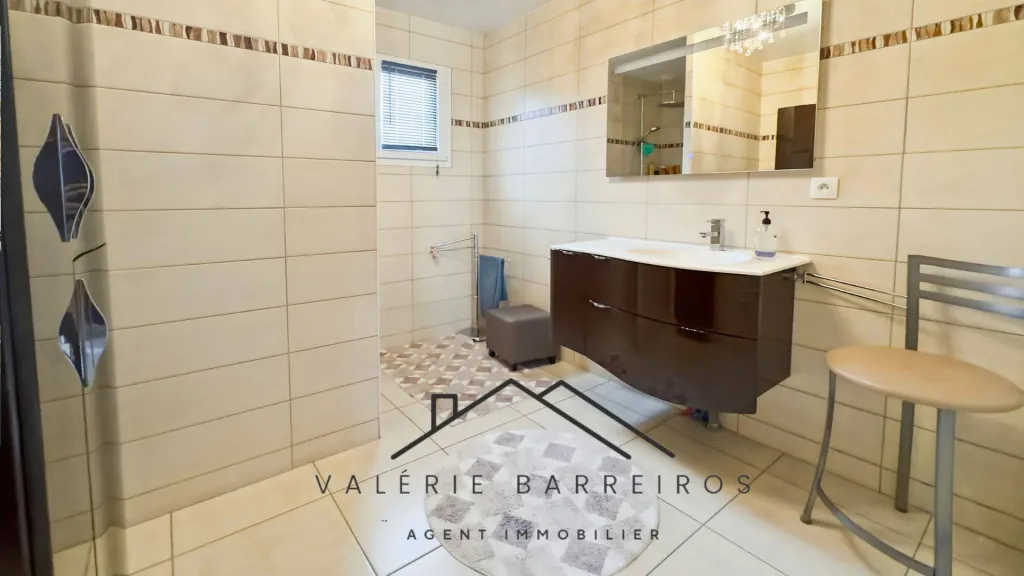 A vendre maison de 94m² édifiée sur 1209 m² de terrain sur la commune de ST PIERRE DES FLEURS 27370