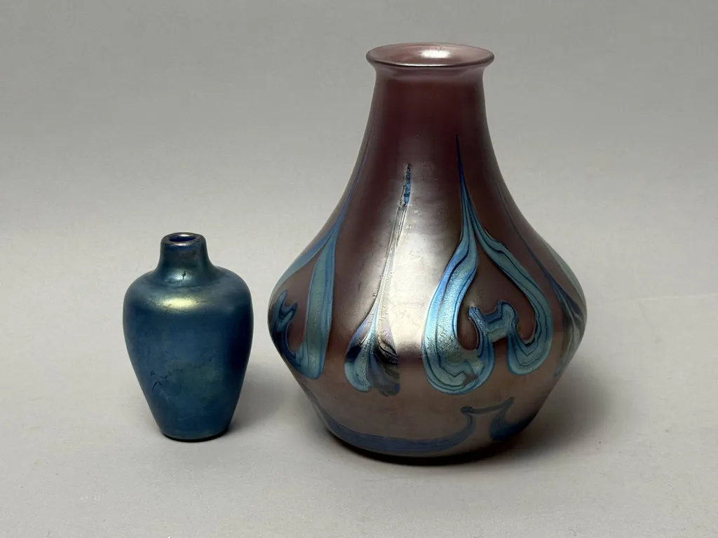 Vases Loetz vendus 27 000 € aux enchères