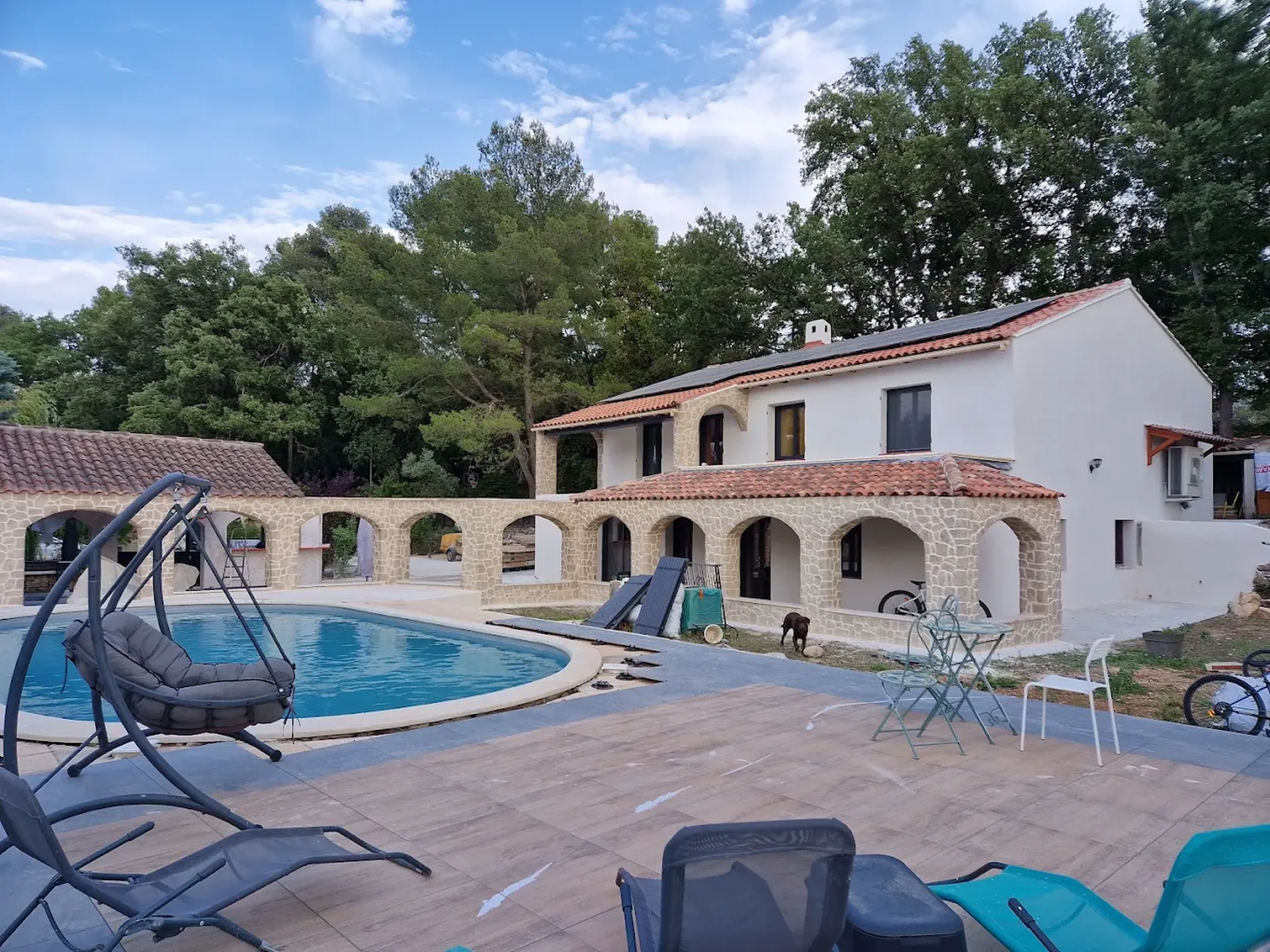 Votre expert rénovation et décoration, spécialiste du crépi et de l'enduit extérieur pour vos murs et façades