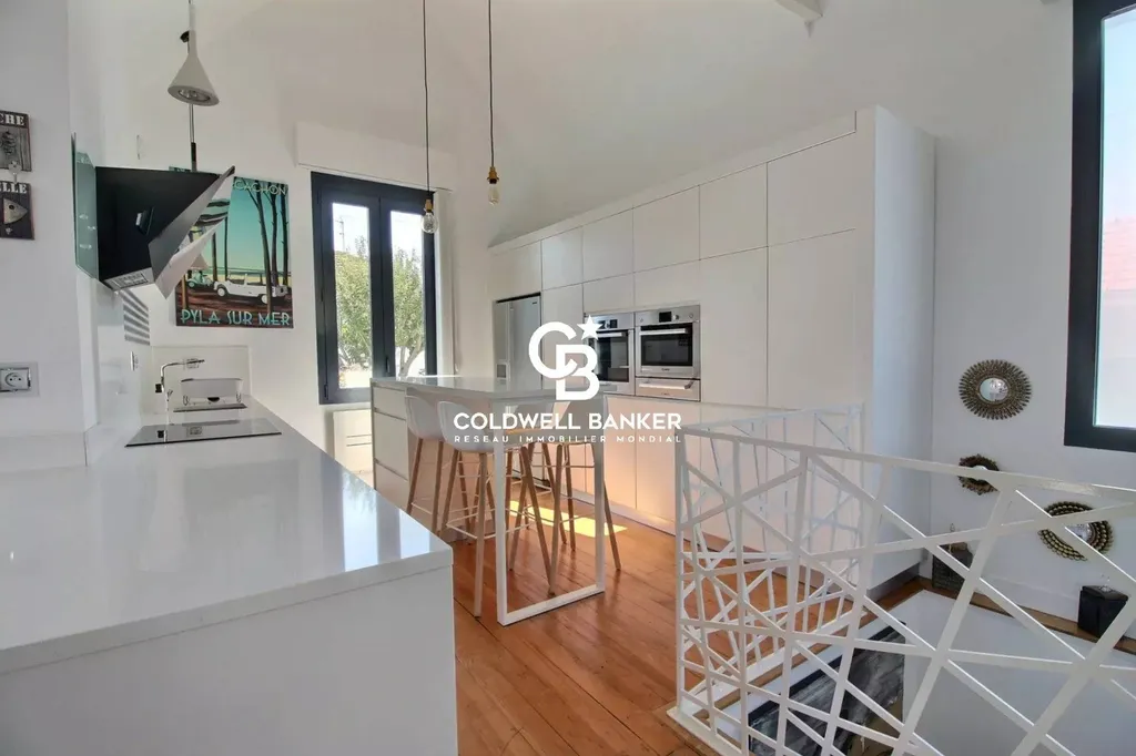 Maison à vendre à Arcachon - 148 m², rénovée, 3 suites, dépendance et jardin proche plage