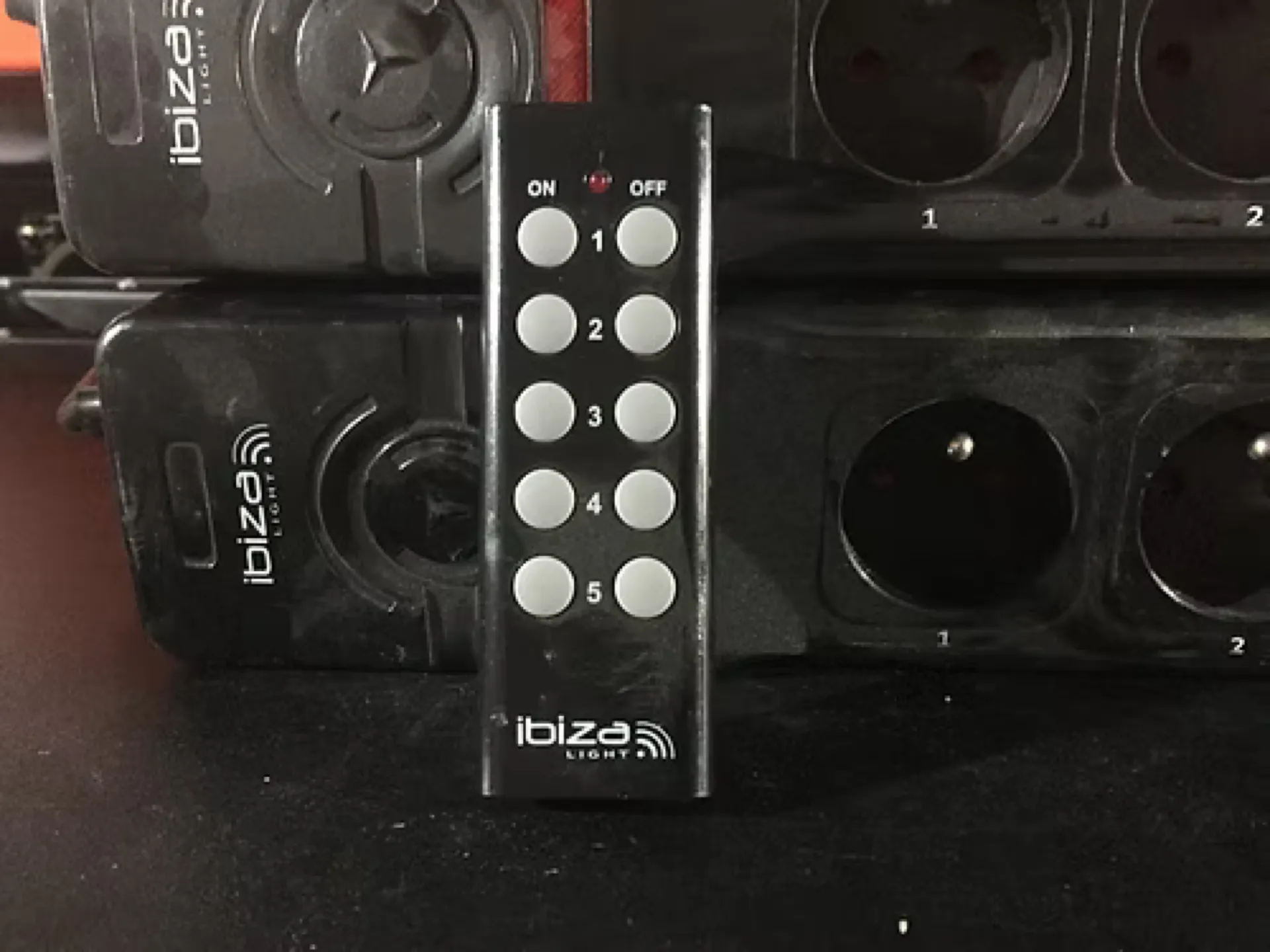 MULTIPRISE COMMANDE HF A DISTANCE