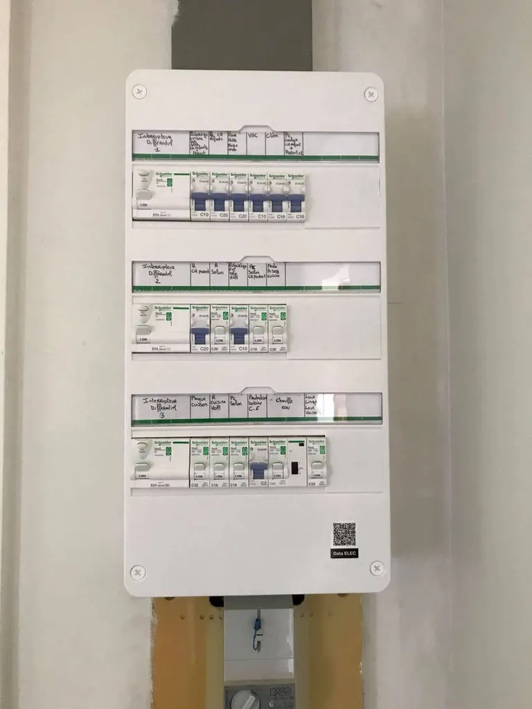 Réfection d'un tableau électrique et pose d'un tableau neuf Schneider à La Ciotat