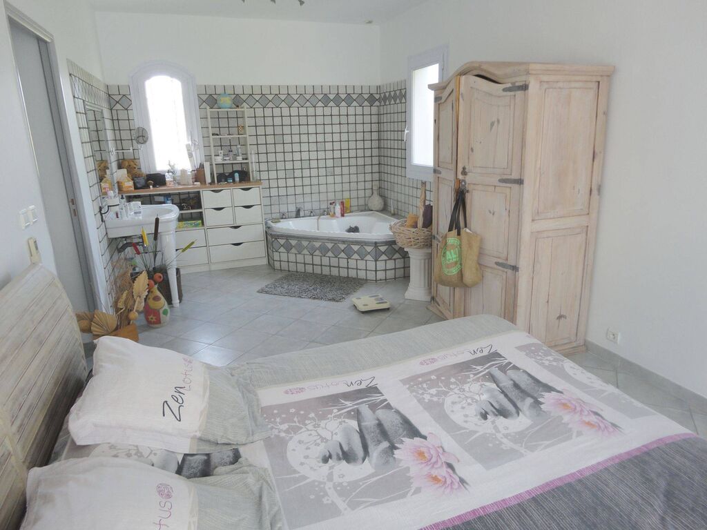 Roquefort la bedoule à vendre maison avec garage et piscine