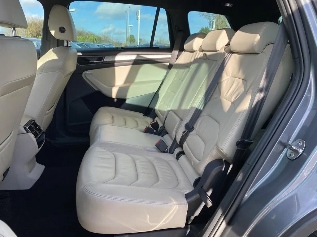 Skoda Kodiaq occasion proche Le Havre : SUV 7 places diesel automatique disponible chez Caudebec Automobiles Normandie