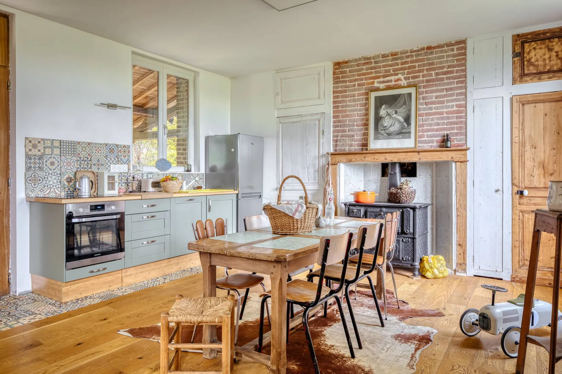 Vends propriété idéale pour un projet de gîte, une maison de famille ou une résidence principale à la campagne.