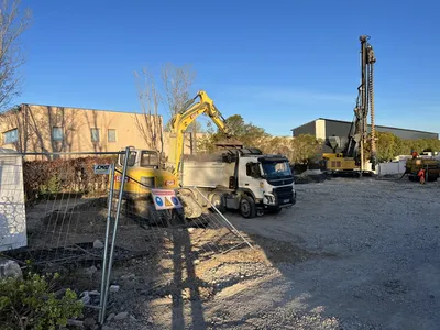Chargement des terres polluées