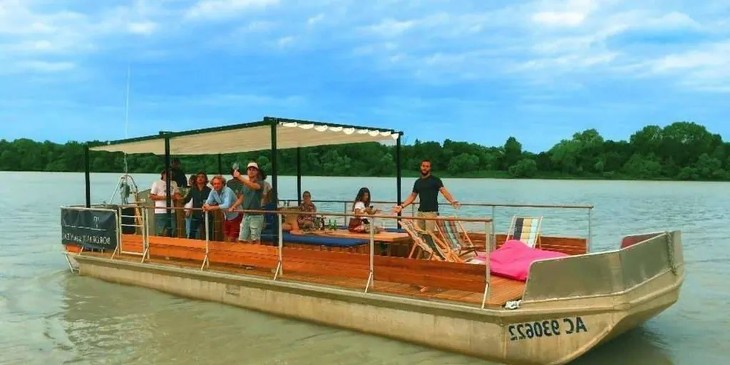 balade en bateau sur la garonne pour 12 personnes à Bordeaux