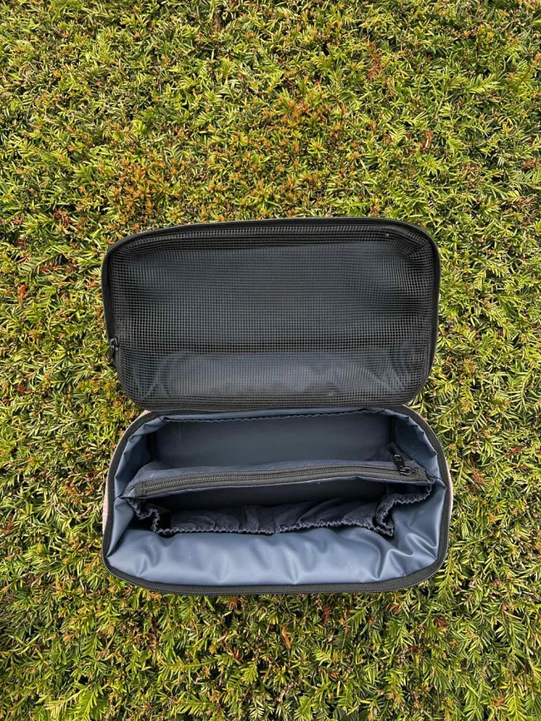 Vanity Cabaia modèle Gold Coast en velours rose indisponible chez Evasion Eu