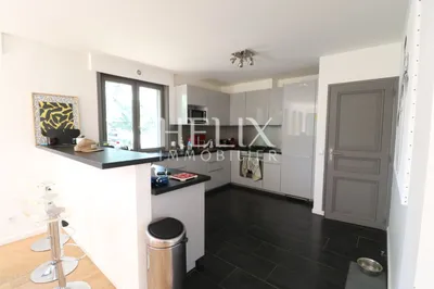 Le Vésinet - Belle maison 9 pièces de 230 M² dans un parc privé