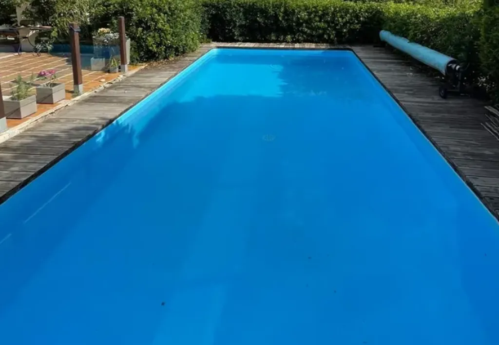 Propriétaires de piscines  autour de Angoulême: Quand faut-il sauter le pas et remplacer le liner de sa piscine ?