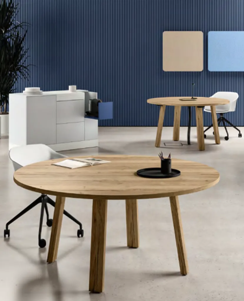 Table de réunion ronde 4 personnes à Arles