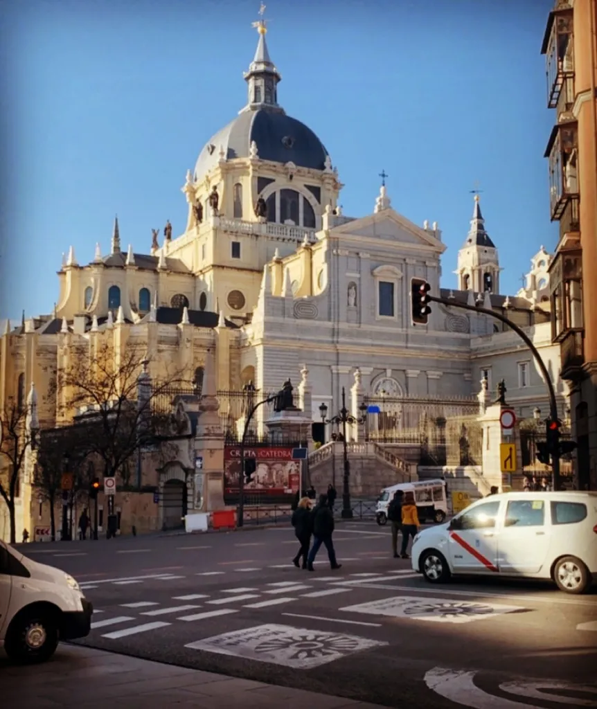 Réservez votre bus ou minibus avec chauffeur pour une longue distance Marseille et Environs