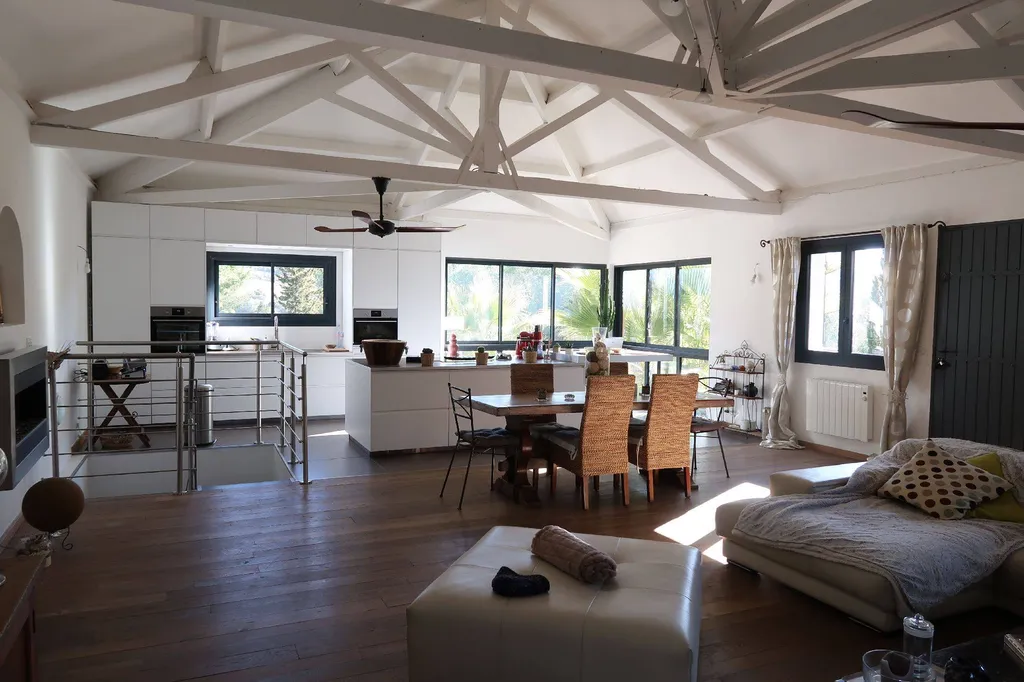 Cassis propriété type 5 à vendre