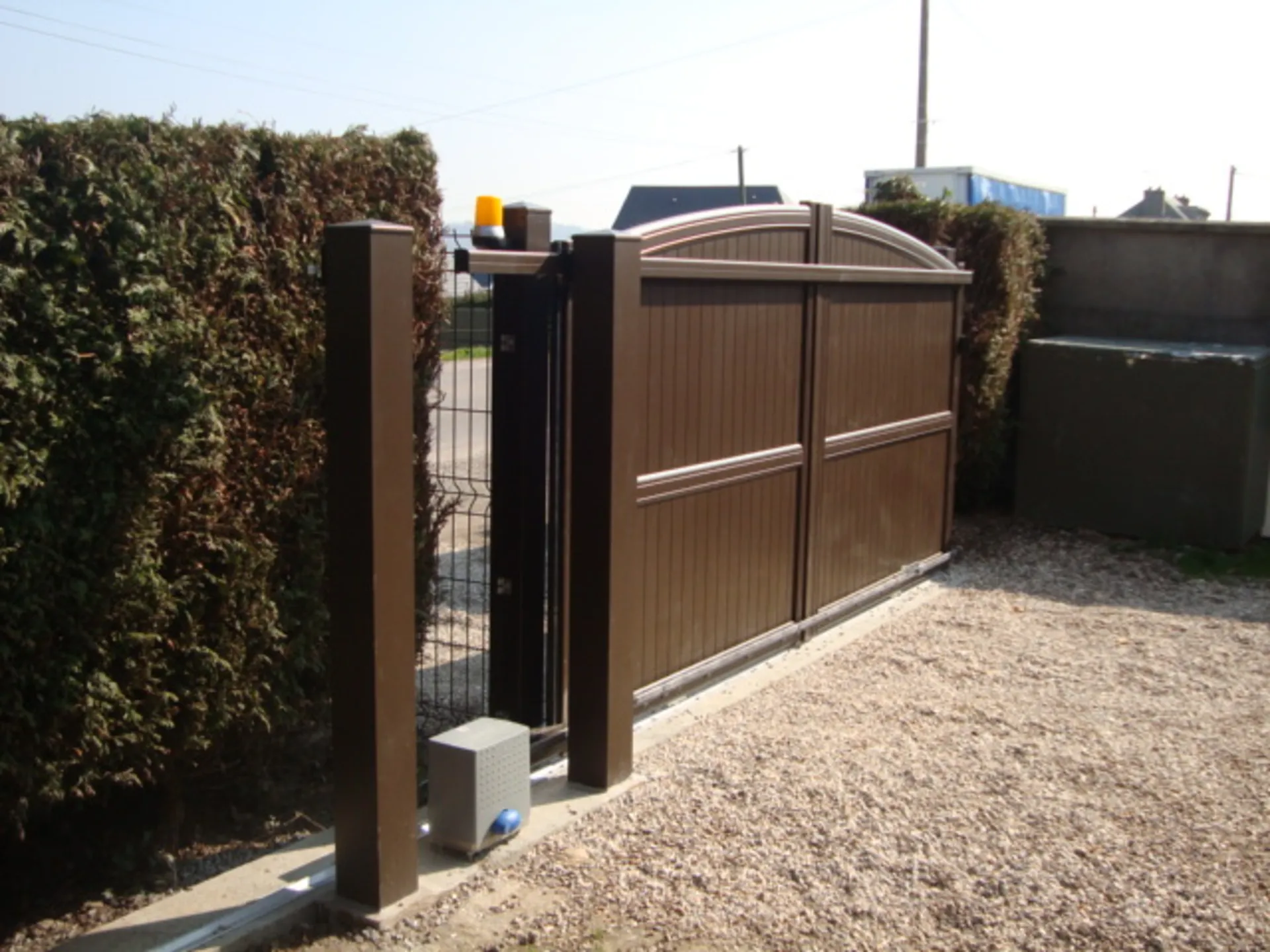 Vente et pose de moteur pour portail coulissant