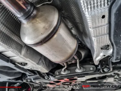 Montage donwpipe Decata Milltek VW Golf 7 GTi TCR 2.0 TSi 290 cv | ADP Performance