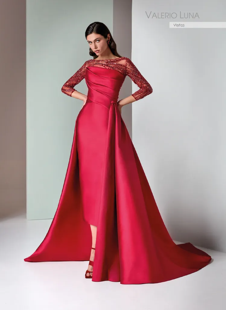 Robe satin rouge pour soirée