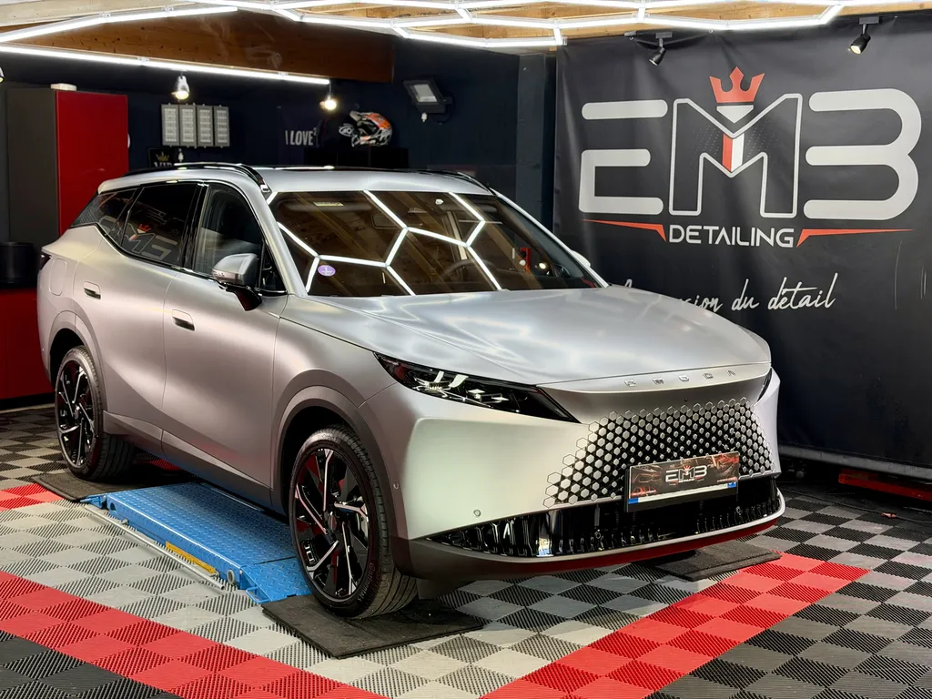 Omoda 7