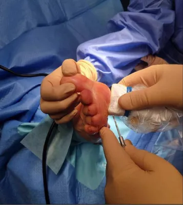 Dr Julien Beldame, chirurgien orthopédiste à l'ICP Paris et à la Polyclinique de Picardie à Amiens