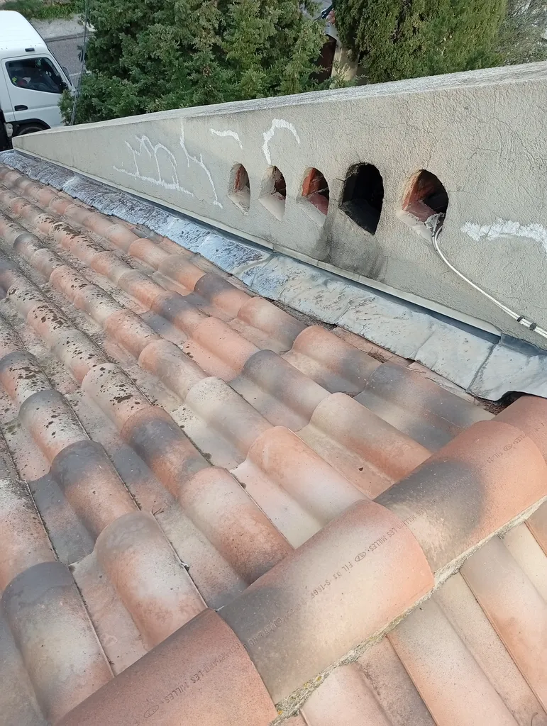 Reprise d'un solin en résine à Brignoles